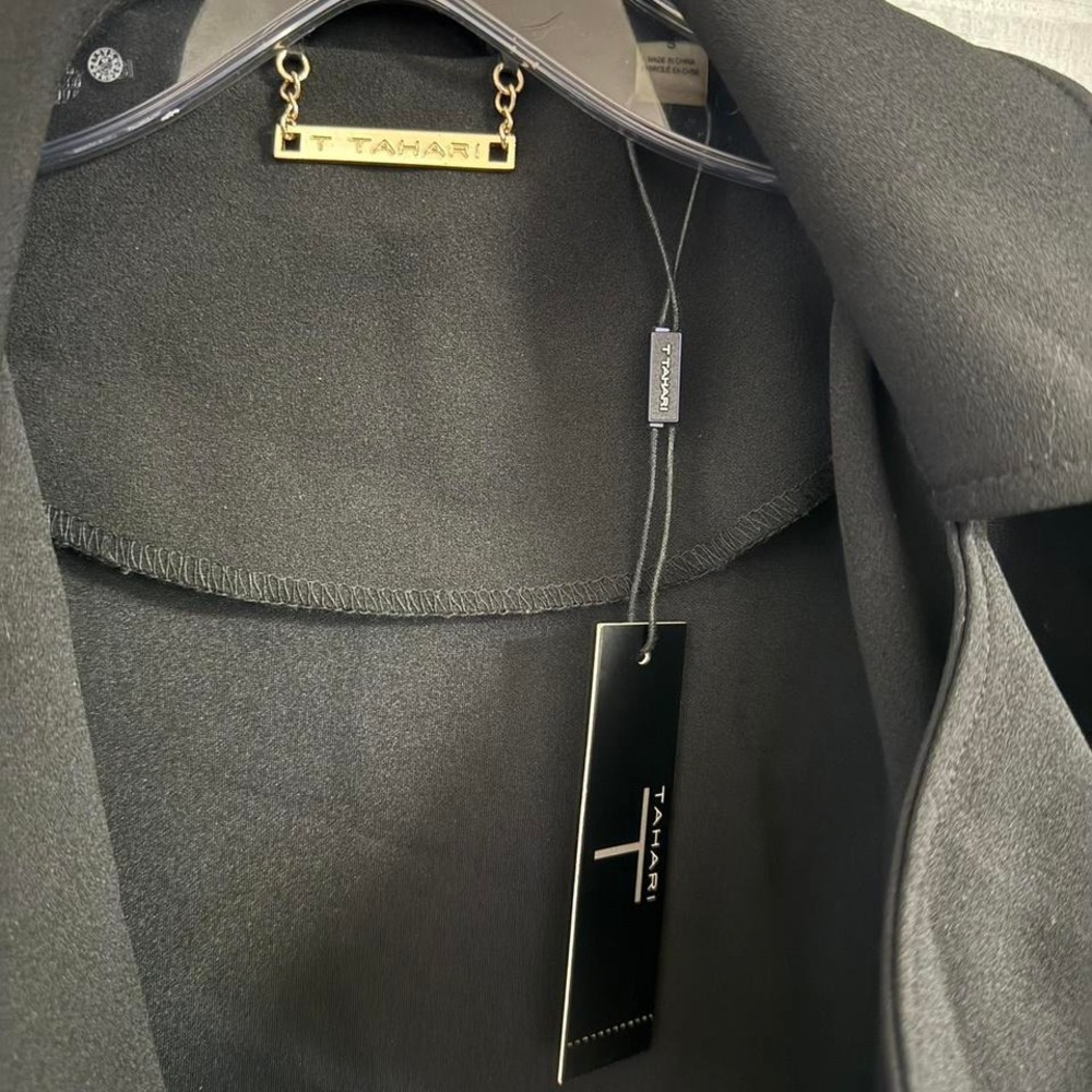 NWT Tahari black jacket size Small, no belt - Picture 2 of 5
